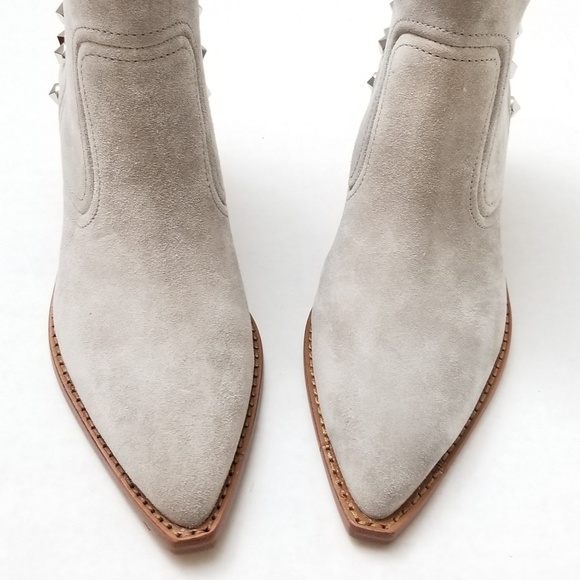 Marc Fisher Baily Grey Suede bootie - 6M - Picture 2 of 8